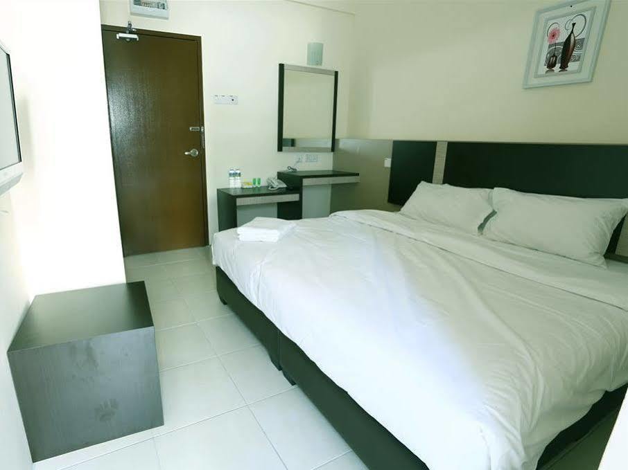Nd Hotel Malacca Esterno foto