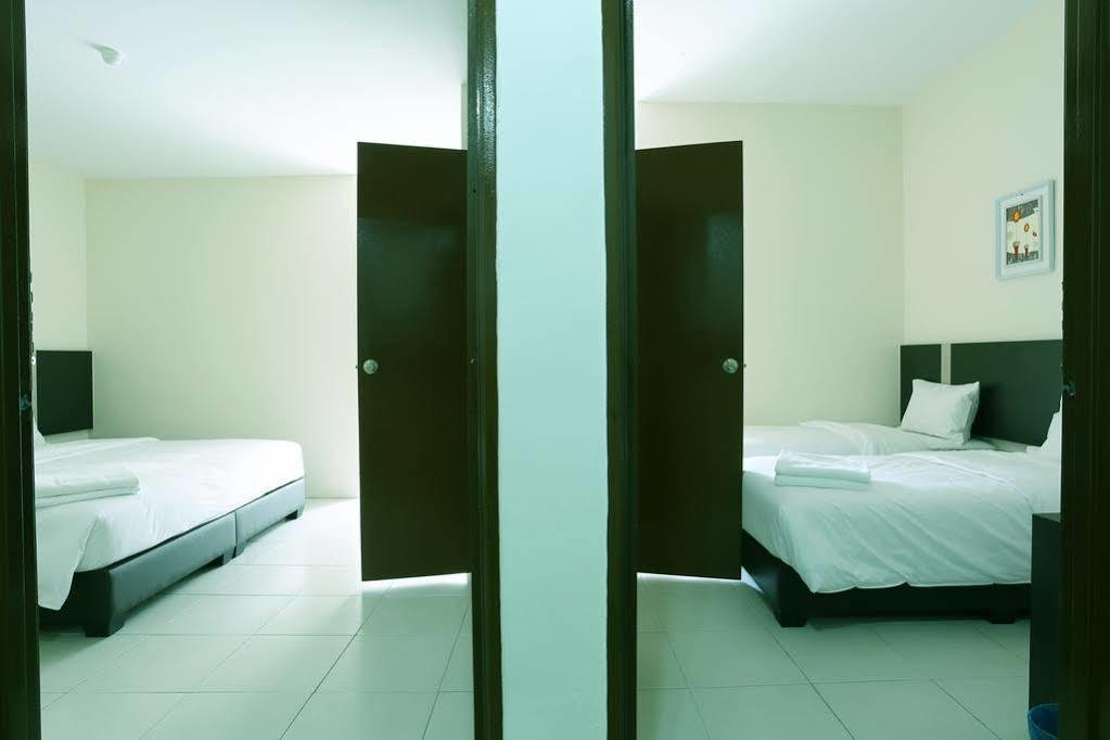 Nd Hotel Malacca Esterno foto
